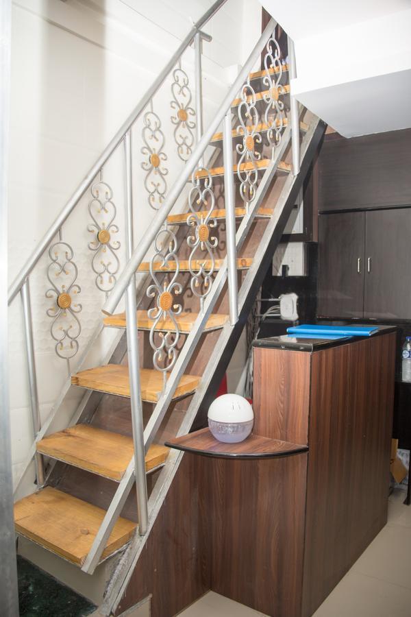 Padne Dormitory Мумбаи Экстерьер фото